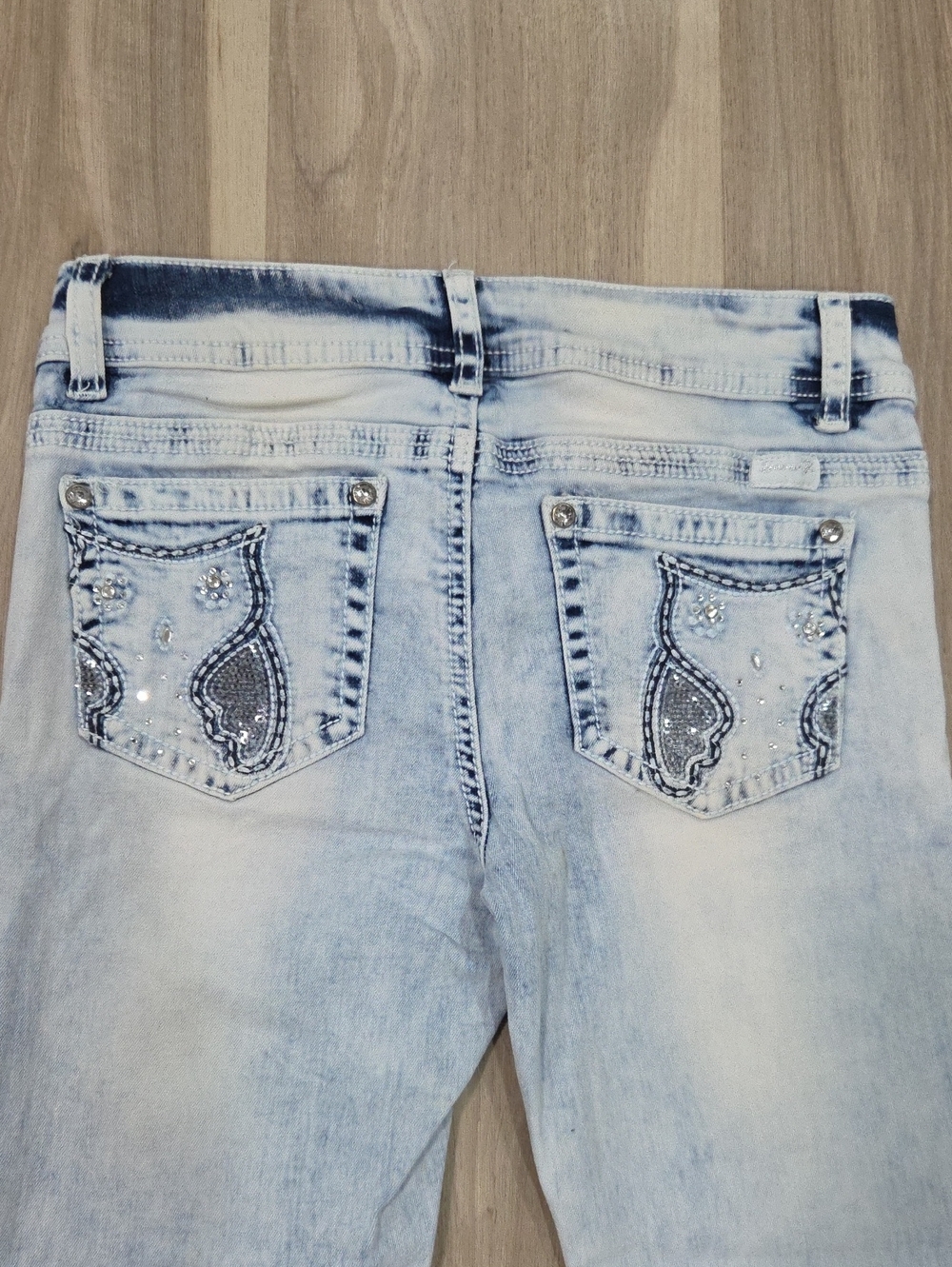 •Seven7• Little Girls White Wash Bejeweled Skinny Jeans - Picture 3 of 6